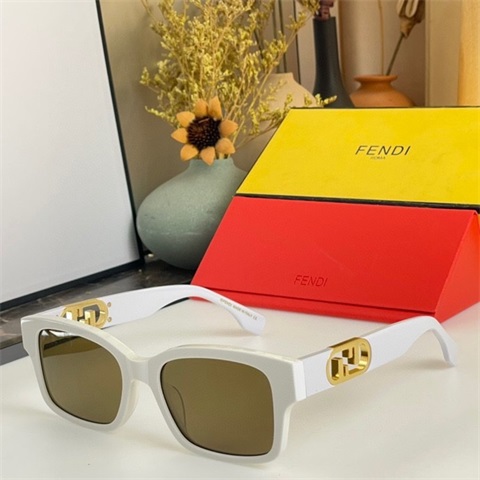 Fendi sunglass-606